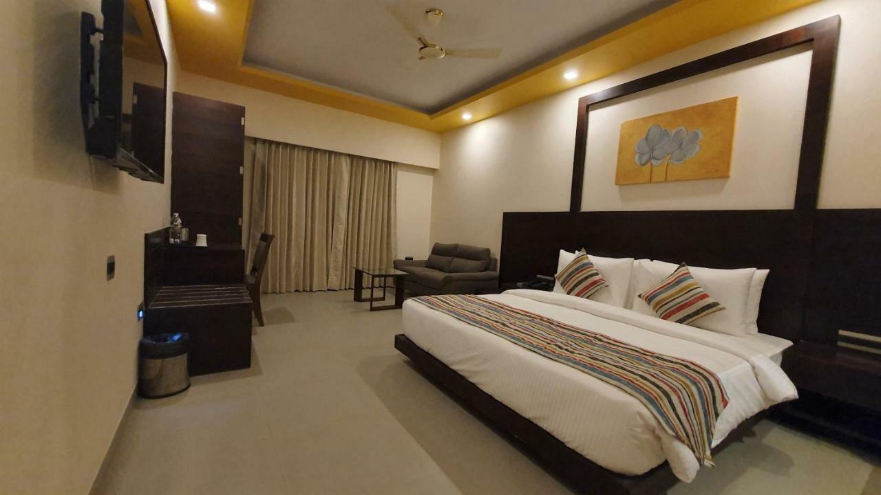 Regenta Central North Goa, Arpora Kültér fotó